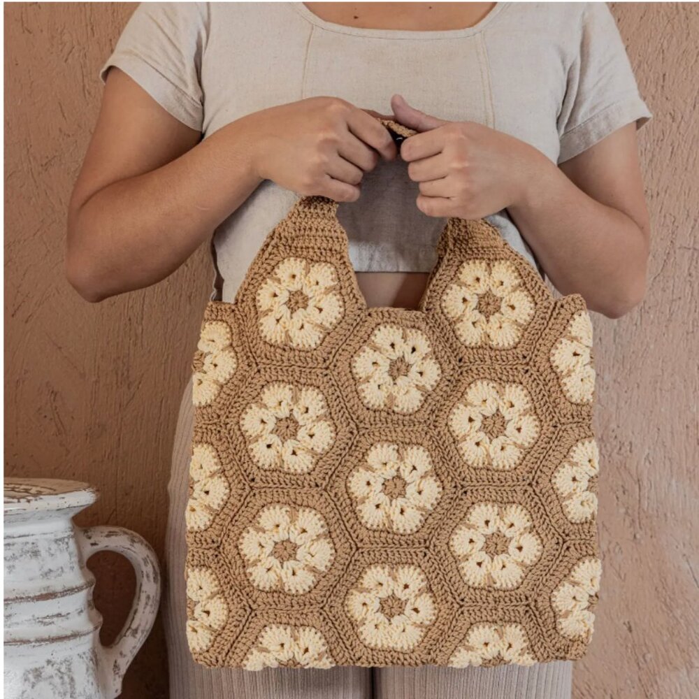 Flower Crochet Shoulder Bag